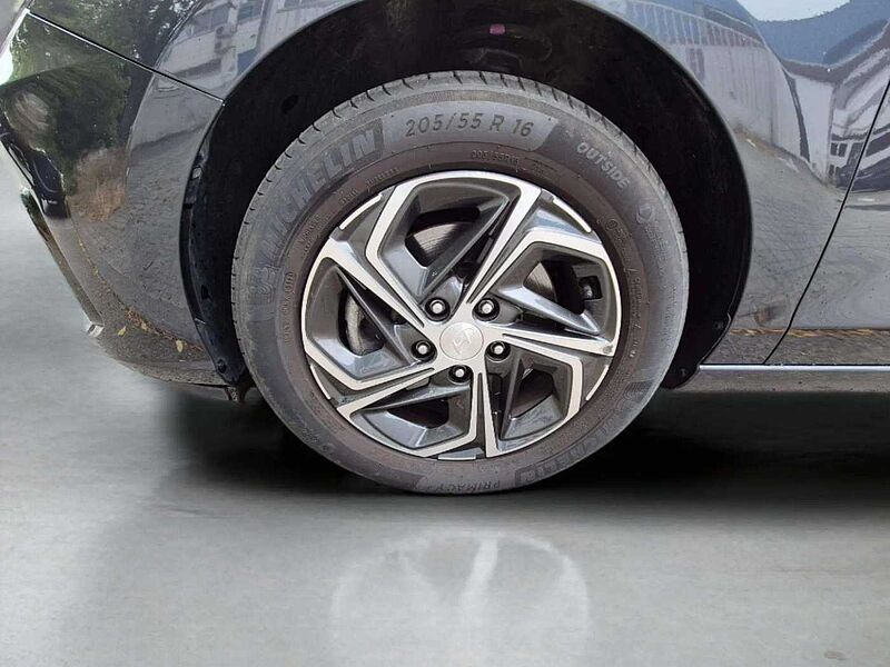 Hyundai i30 1.0 TGDI Klass LR 48V 120